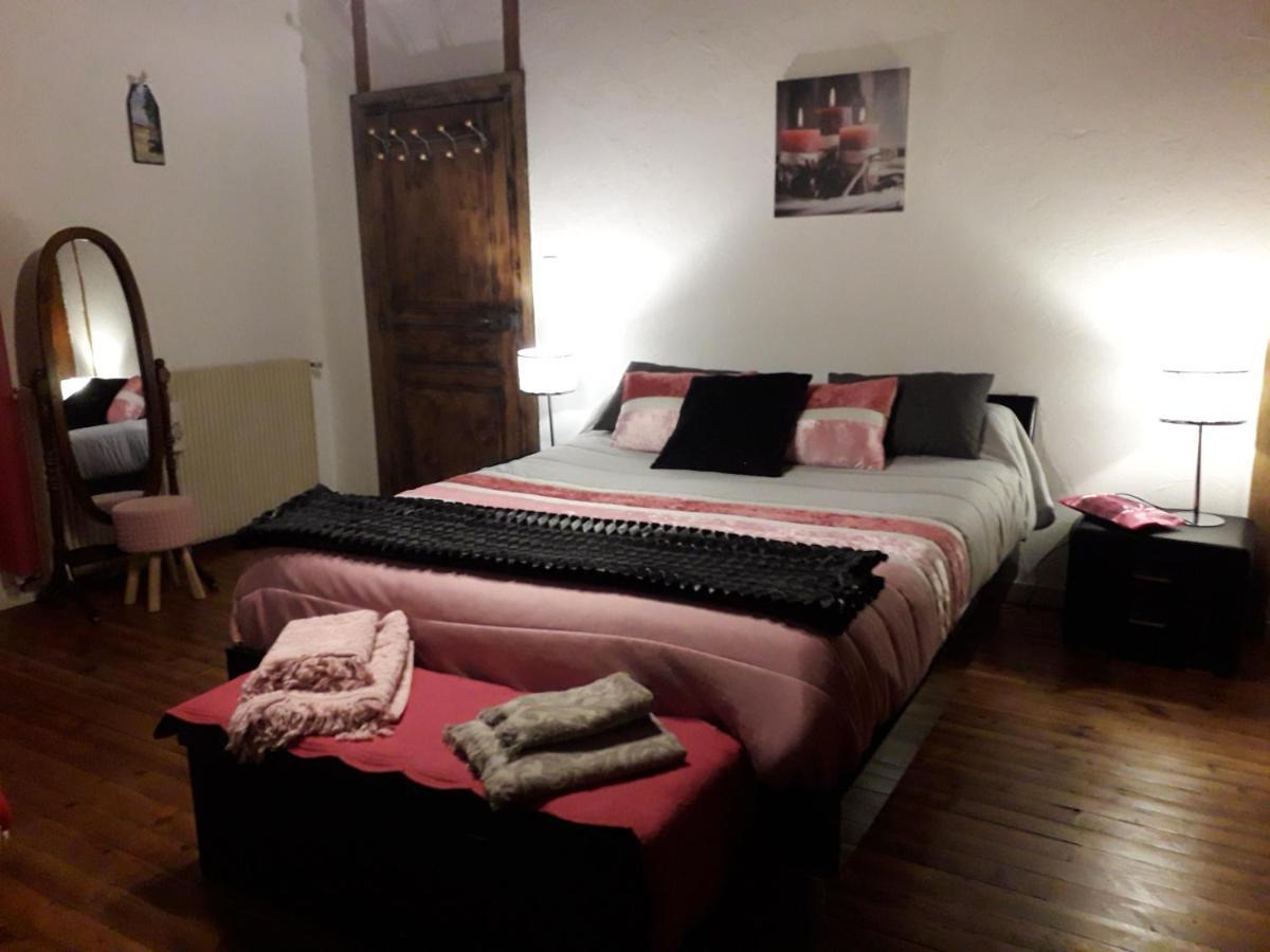 Loubieng Maison Comayou מראה חיצוני תמונה